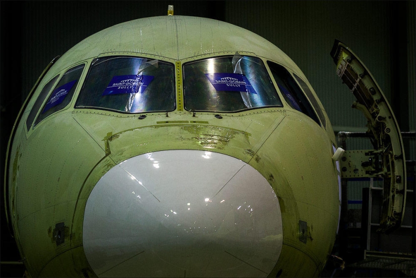 About the life of the Superjet