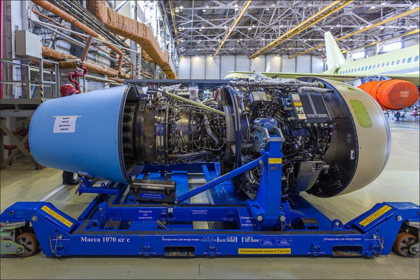 About the life of the Superjet