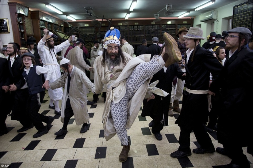Absoluto Mazl tov: Cómo los judíos en Jerusalén celebraron Purim
