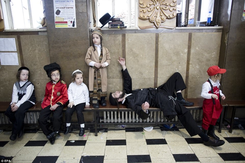 Absoluto Mazl tov: Cómo los judíos en Jerusalén celebraron Purim