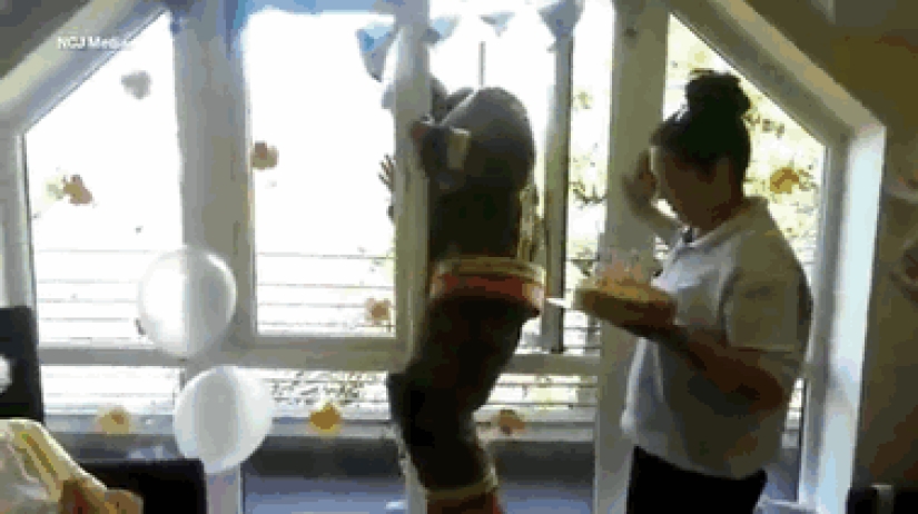 abuela de 105 años pidió un bombero tatuado para su cumpleaños