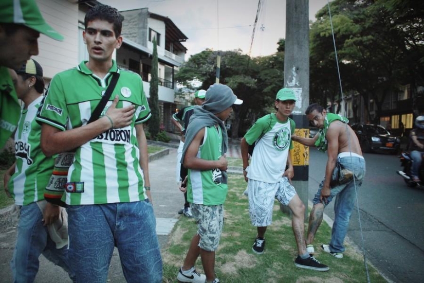 Aficionados al fútbol colombiano
