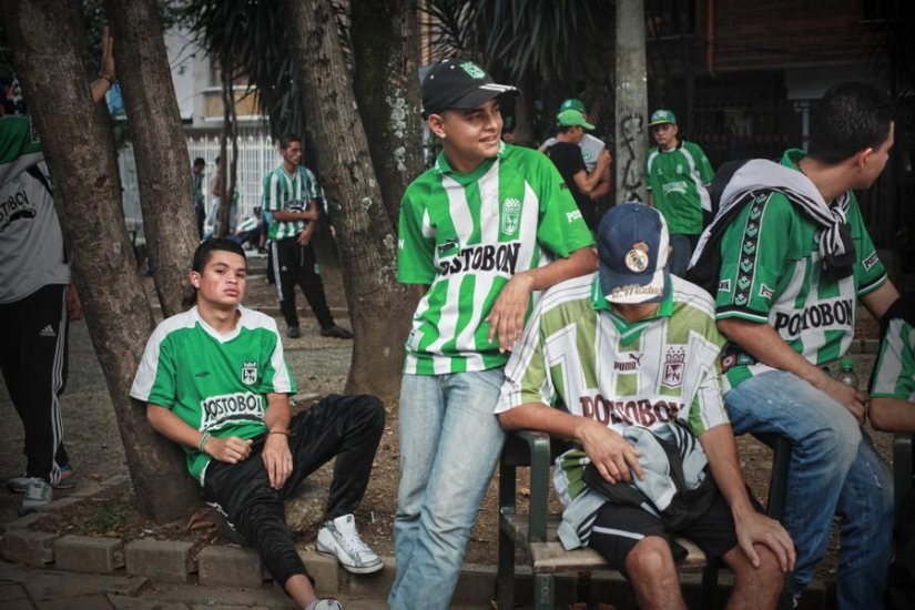 Aficionados al fútbol colombiano