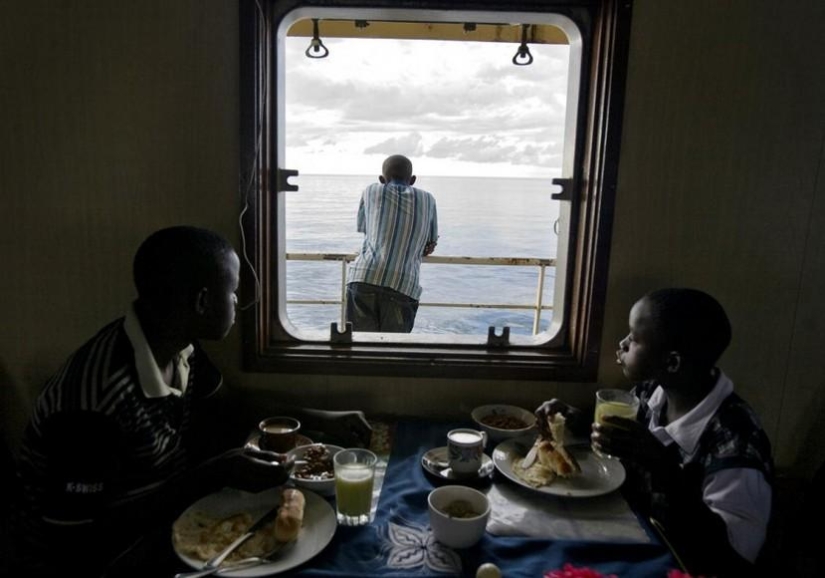 Africa from Sunrise to Sunset: One Day Trip