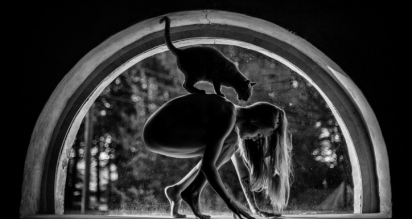 Al borde de la luz y la sombra: fotografías eróticas de Andris Apsheniks Al borde de la luz y la sombra: fotografías eróticas de Andris Apsheniks