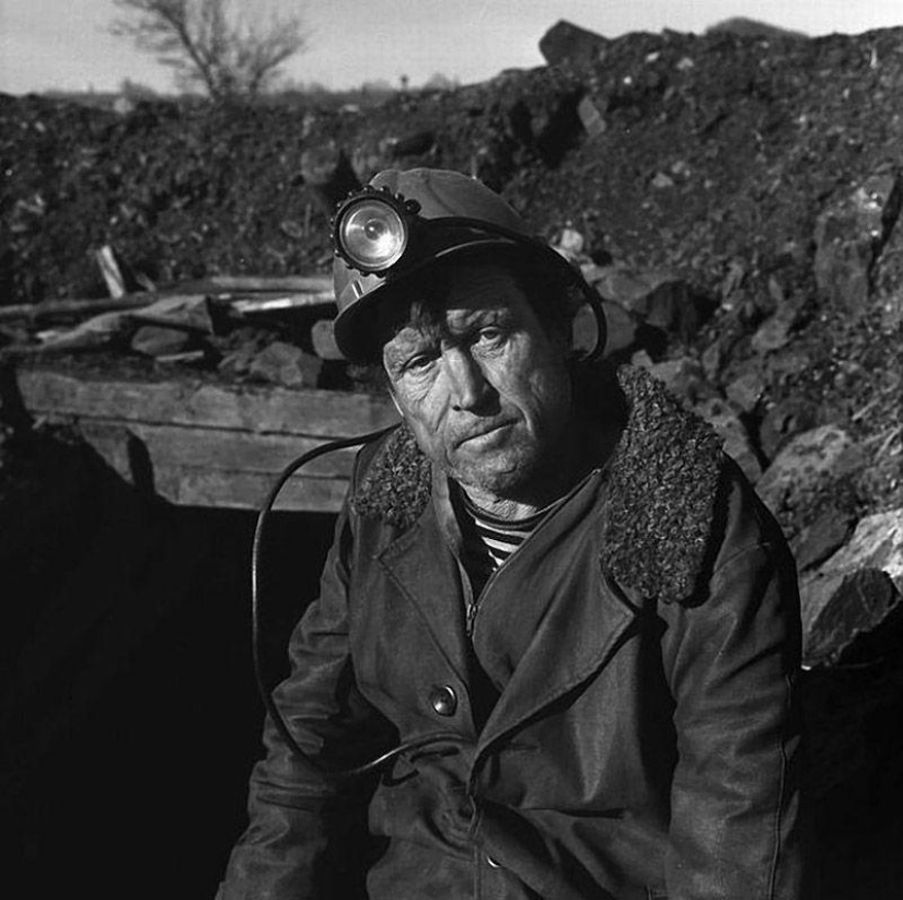 Alexander Chekmenev - &quot;Donbass&quot;: The real life of miners