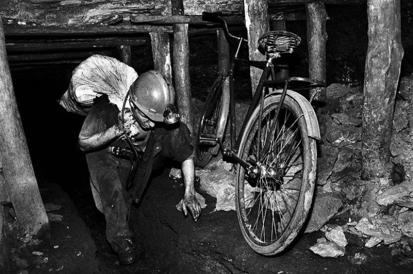 Alexander Chekmenev - &quot;Donbass&quot;: The real life of miners