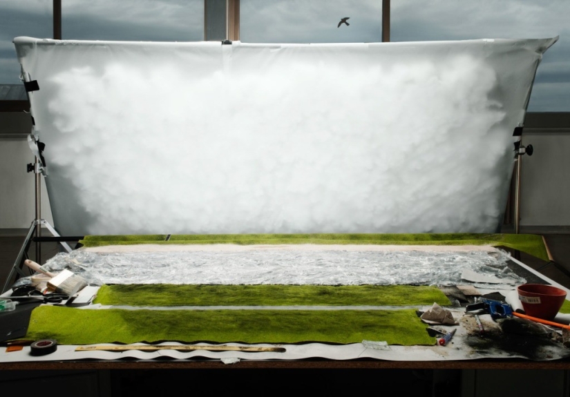 Almost like in real life: photographers recreated famous historical images in miniature Almost like in real life: photographers recreated famous historical images in miniature