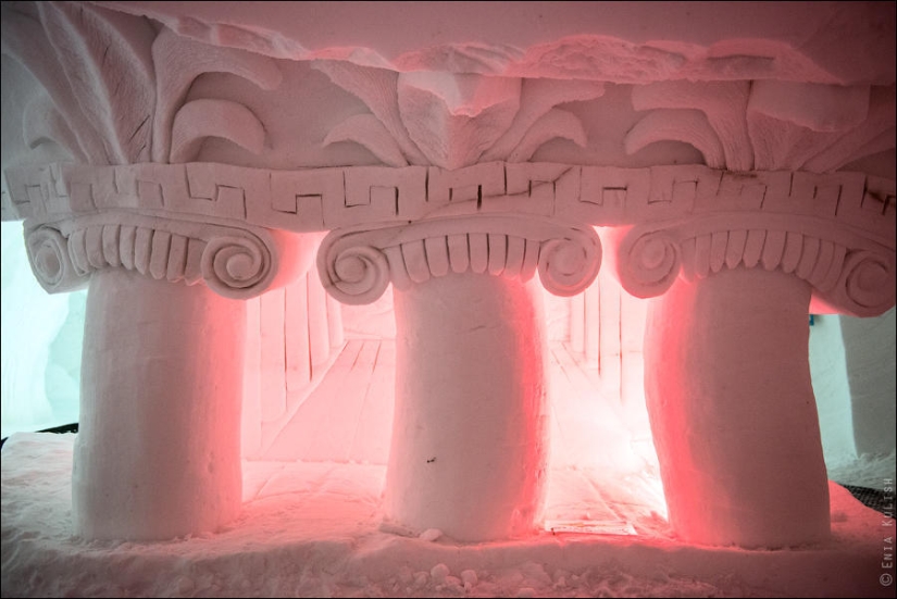 Alpes "a excepción de los esquís": cuevas de grutas de nieve Alpes "a excepción de los esquís": cuevas de grutas de nieve