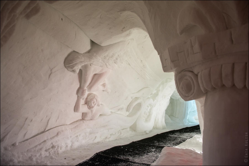 Alpes "a excepción de los esquís": cuevas de grutas de nieve Alpes "a excepción de los esquís": cuevas de grutas de nieve