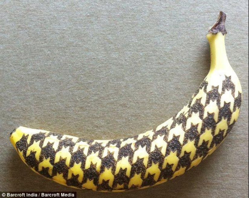 Amazing drawings on bananas