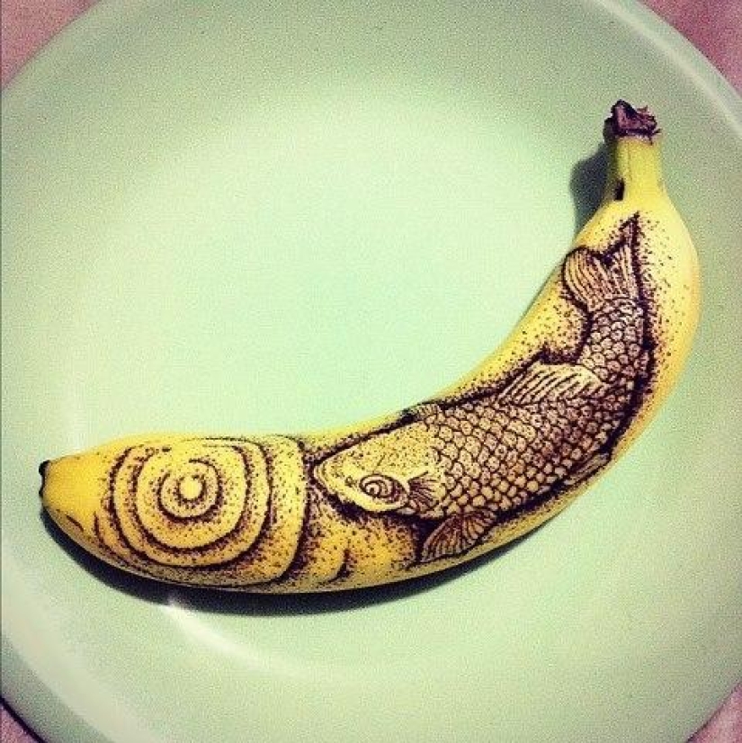 Amazing drawings on bananas