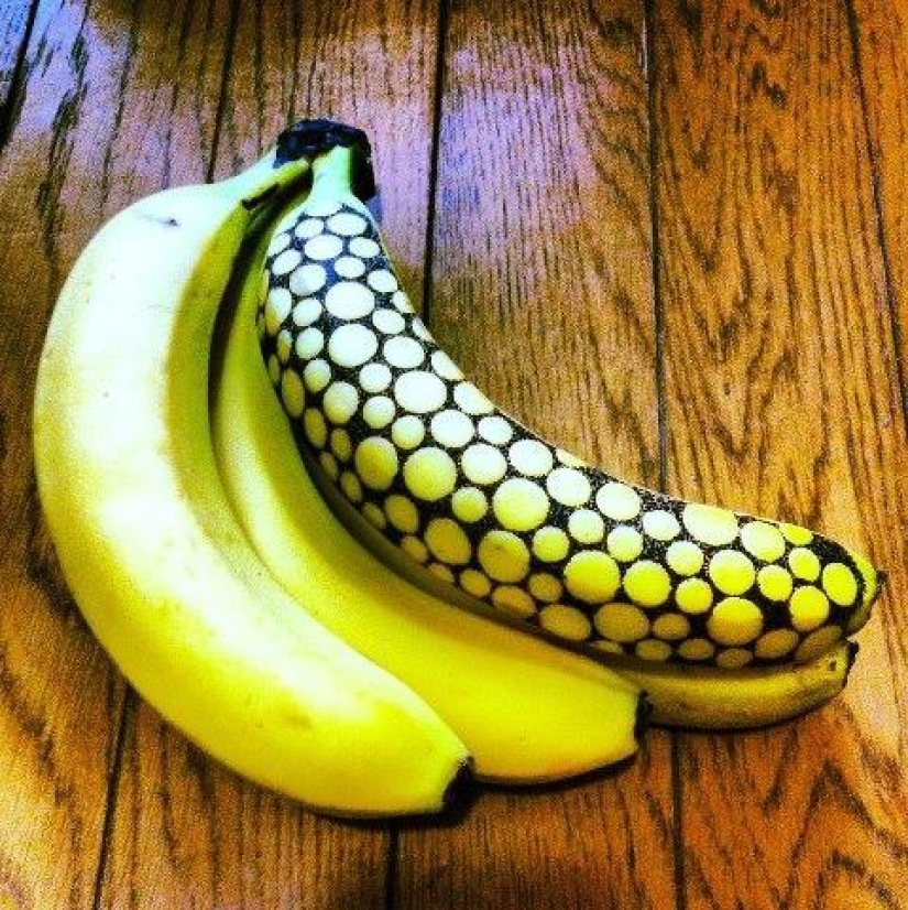 Amazing drawings on bananas