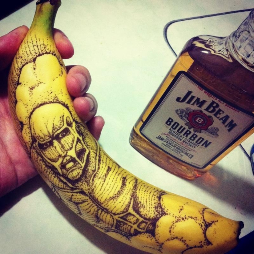 Amazing drawings on bananas