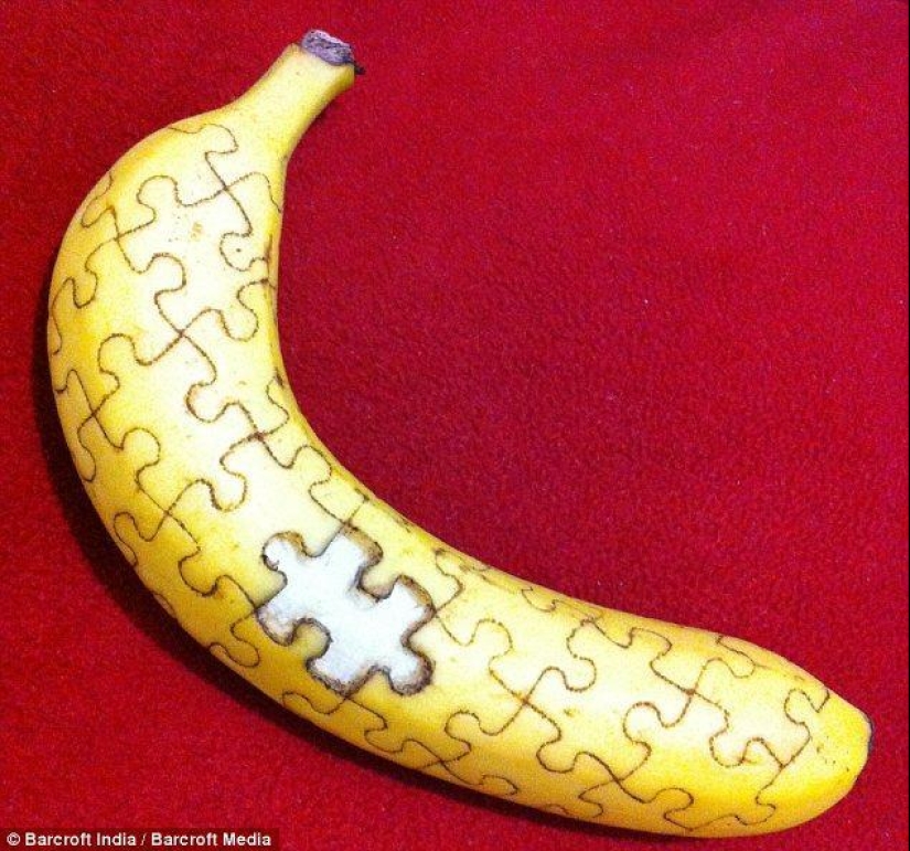 Amazing drawings on bananas