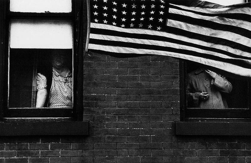 América polémica en las mejores fotografías de Robert Frank