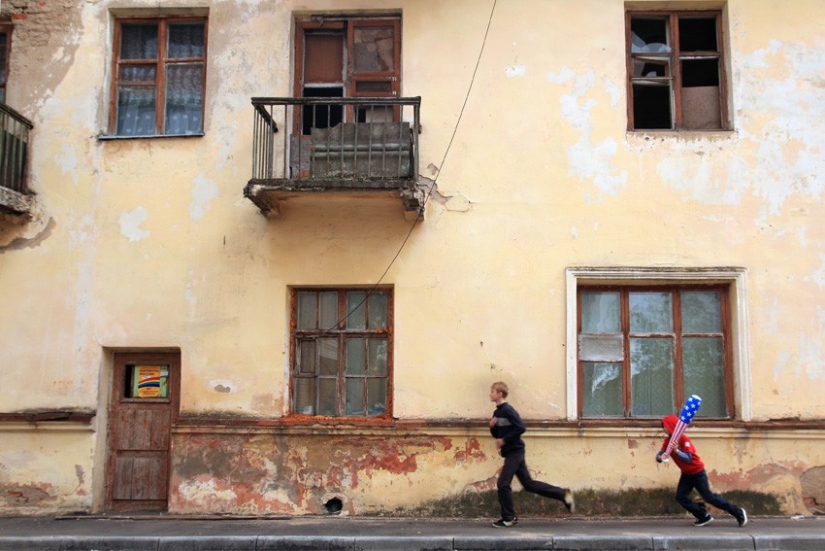 American footprint in the Russian province