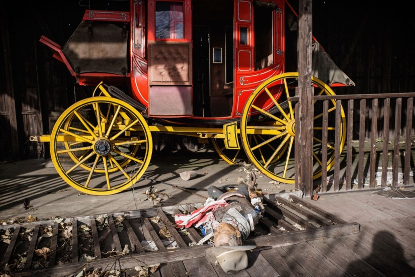 An abandoned amusement park in Japan is so similar to the "World of the Wild West" that it becomes uncomfortable An abandoned amusement park in Japan is so similar to the "World of the Wild West" that it becomes uncomfortable