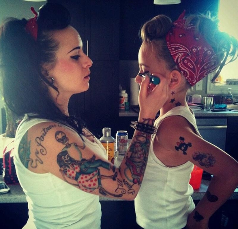 An apple from an apple tree: the photographer's son takes amazing pictures