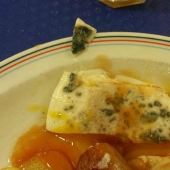 An omelet with mold, rotten apples and raw chicken — what else is fed in the British army