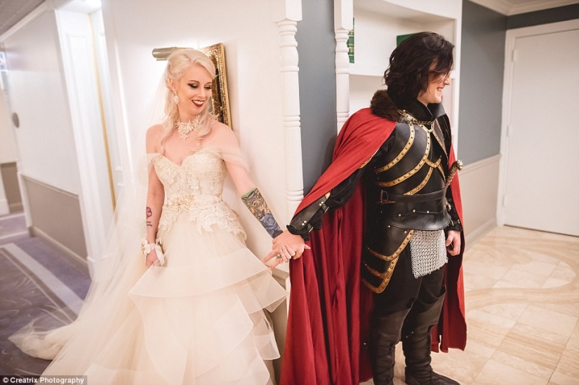 And death will not separate: a couple obsessed with vampires arranged a wedding for 120 thousand dollars