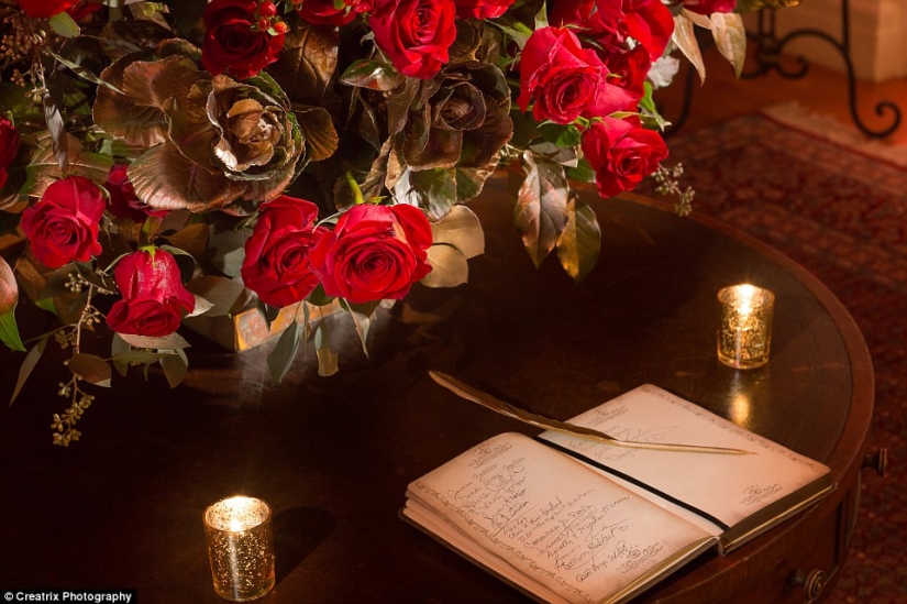 And death will not separate: a couple obsessed with vampires arranged a wedding for 120 thousand dollars