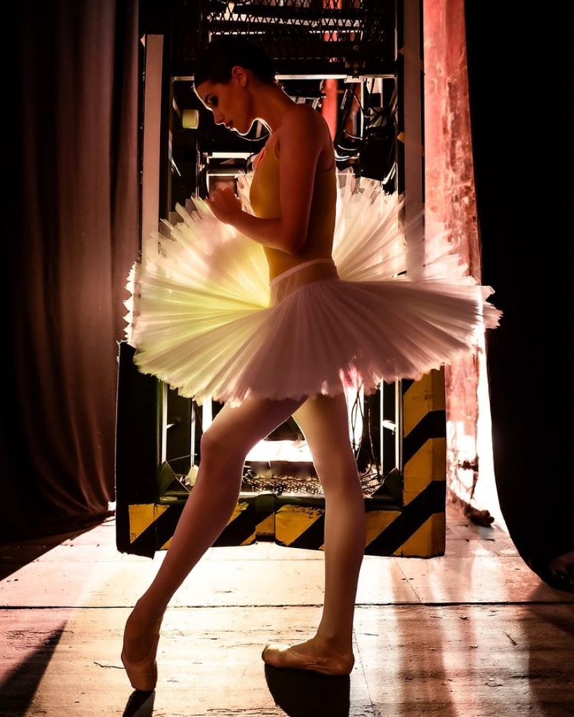 Anita Pudikova-prototipo de las gemelas del juego Atomic Heart Anita Pudikova-prototipo de las gemelas del juego Atomic Heart