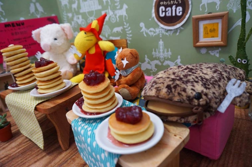 Another Japanese madness: cafe for plush toys