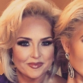 Apple from the apple tree: gorgeous mom and daughter just blew up a beauty contest
