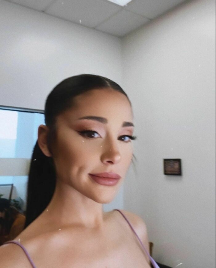 Ariana Grande admite haber usado Botox y rellenos de labios para cambiar su apariencia en el pasado
