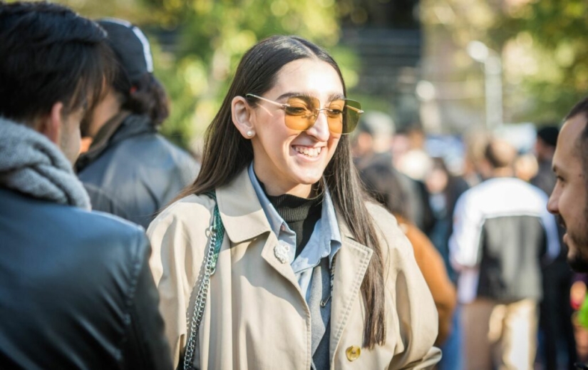 Armine Harutyunyan: why people love and hate a popular model from Armenia Armine Harutyunyan: why people love and hate a popular model from Armenia