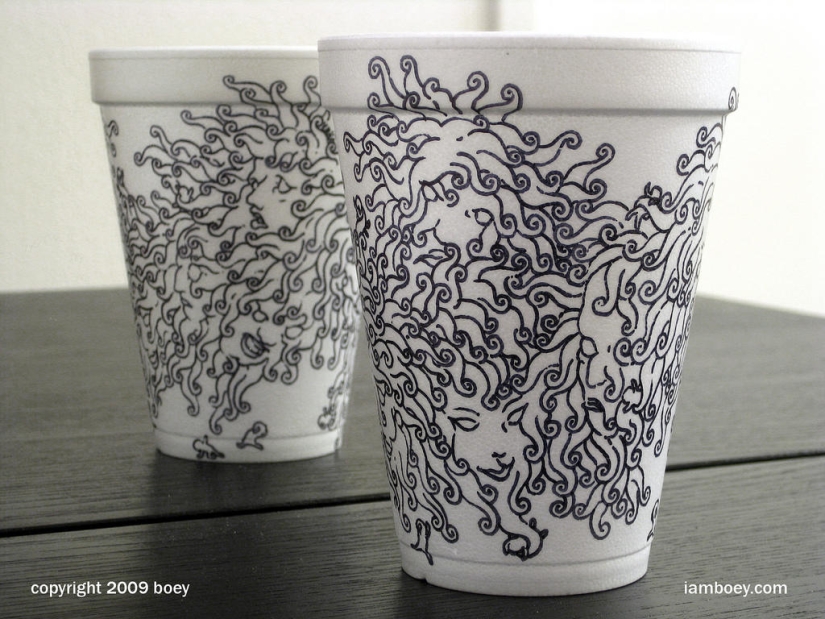 Art on coffee cups Art on coffee cups