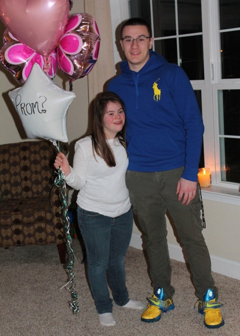 As a child, he made a promise to a girl with Down syndrome. And 7 years later he kept it! As a child, he made a promise to a girl with Down syndrome. And 7 years later he kept it!