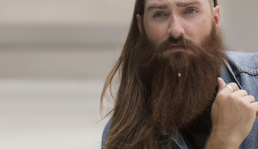 Así que esperamos — la primera colección de joyas para barba del mundo