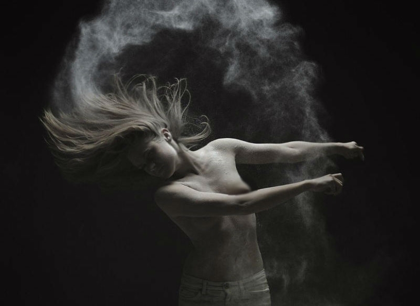 Ashes — non-trivial erotica by Olivier Valsecchi Ashes — non-trivial erotica by Olivier Valsecchi