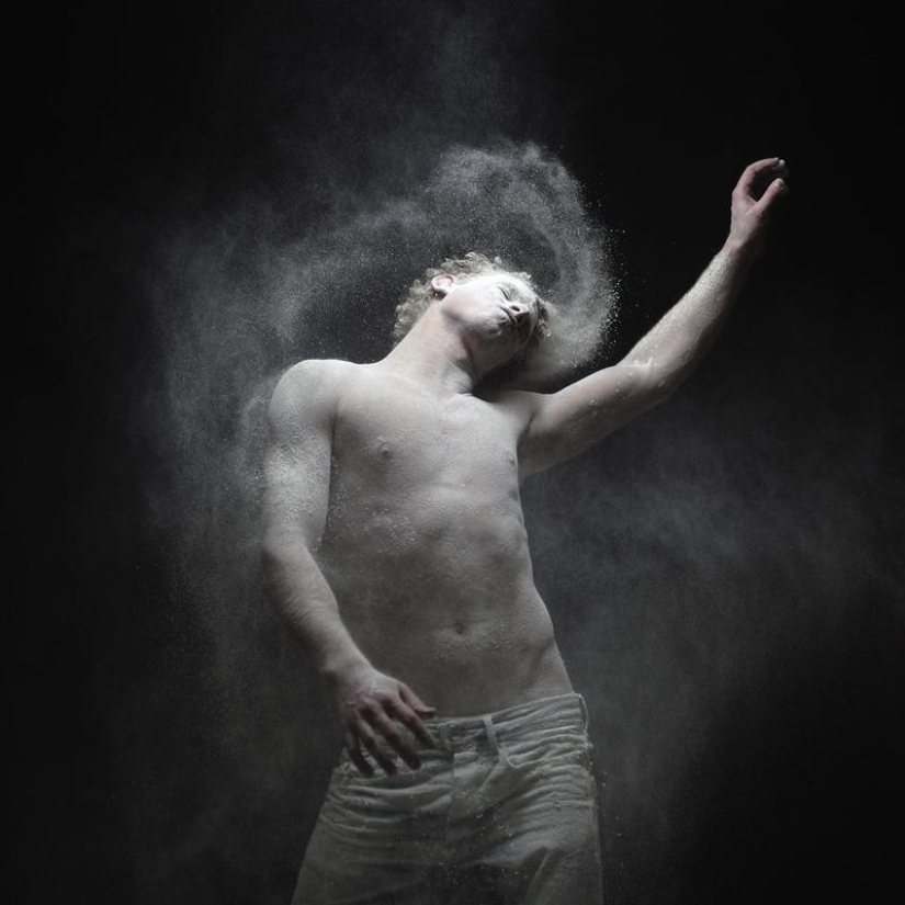 Ashes — non-trivial erotica by Olivier Valsecchi Ashes — non-trivial erotica by Olivier Valsecchi
