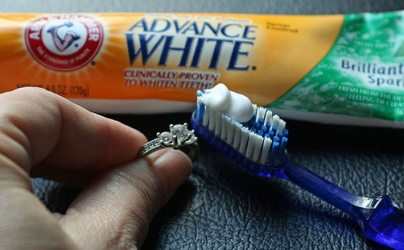 Awesome Ways to Use Toothpaste You Didn't Know Awesome Ways to Use Toothpaste You Didn't Know