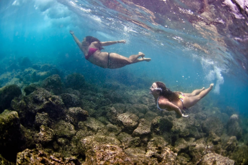Bajo el agua con Mika Kamara Bajo el agua con Mika Kamara