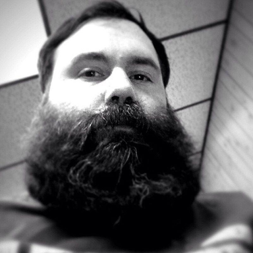 Barbas inusuales que seguramente llamarán la atención. Barbas inusuales que seguramente llamarán la atención.