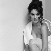 Beauty beyond the boundaries of time: naughty photos of young Monica Bellucci Beauty beyond the boundaries of time: naughty photos of young Monica Bellucci