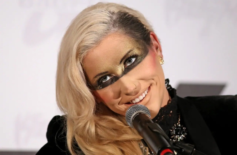 Beauty is a terrible force. A selection of the most ridiculous celebrity makeup