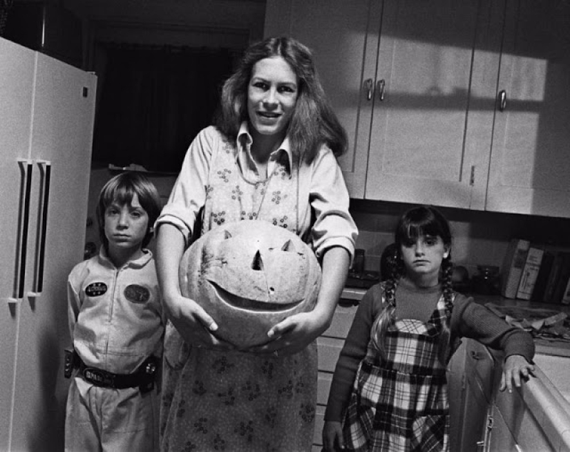 Behind the scenes of the filming of the movie "Halloween" — horror classics