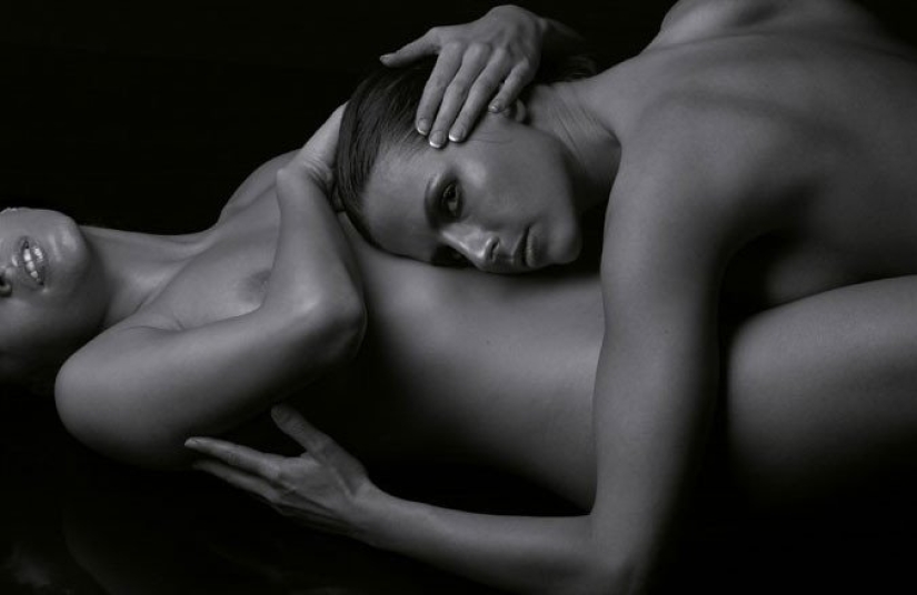 Belleza desnuda en Austria: desnudo en blanco y negro por Sylvia Bloom Belleza desnuda en Austria: desnudo en blanco y negro por Sylvia Bloom