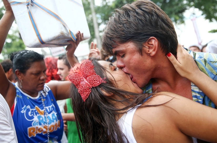 Best Kisses - 2014 Best Kisses - 2014