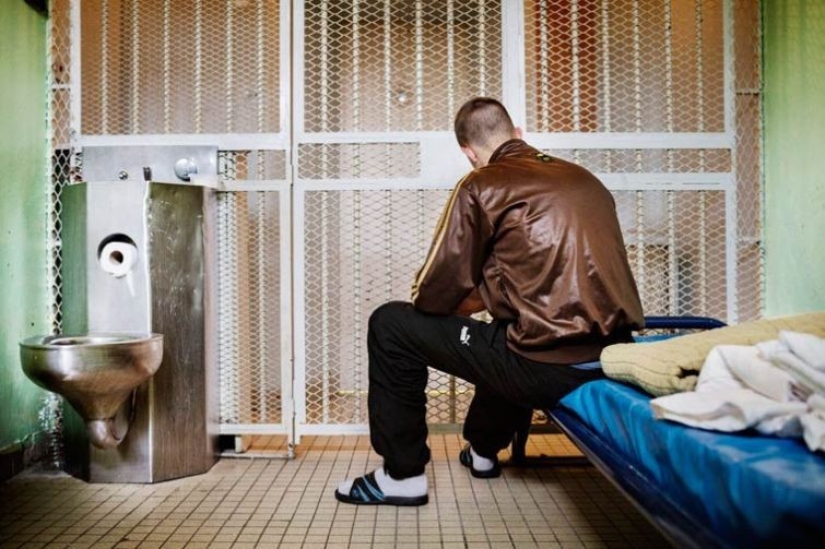 Beyond the bars: a project by French photographer Grégoire Korganov