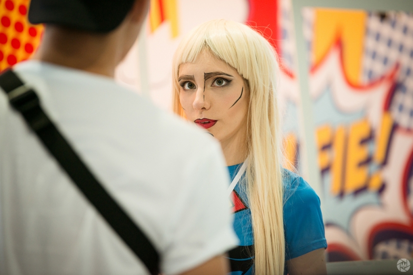 Bicho raro con la letra "g": Convención de cómics geeks Mossow Bicho raro con la letra "g": Convención de cómics geeks Mossow