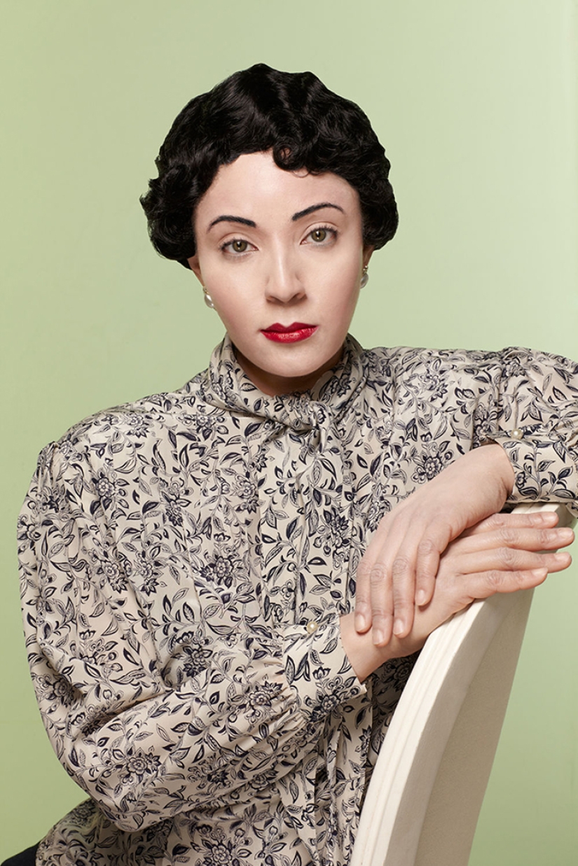 Black and white photo: a mulatto woman takes pictures of herself in the image of her white ancestors Black and white photo: a mulatto woman takes pictures of herself in the image of her white ancestors