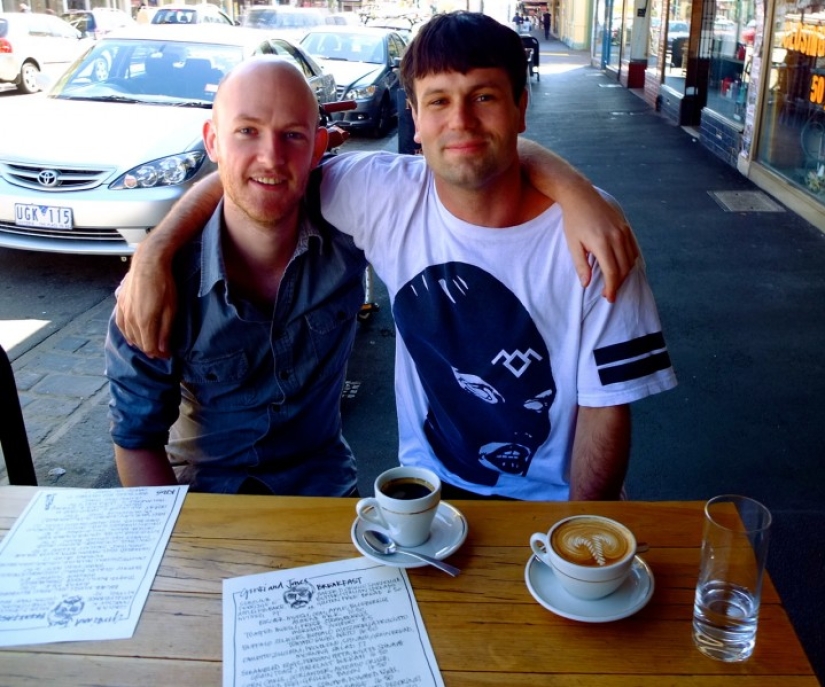 Blogger will have coffee with each of 1000 Facebook friends for live communication