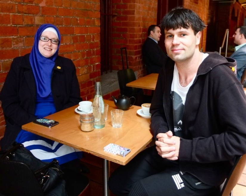 Blogger will have coffee with each of 1000 Facebook friends for live communication