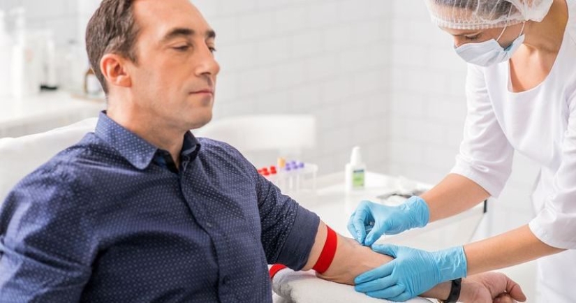 Blood business: anti-aging transfusions are growing in popularity in the United States. But is it of any use to them?